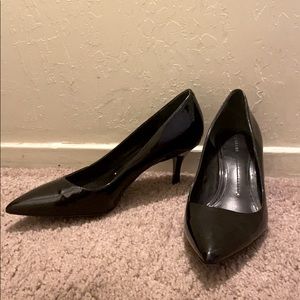 Black pointed STELLA LUNA heels